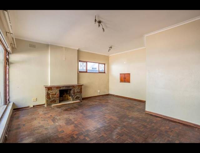 4 BEDROOM HOUSE FOR SALE IN KENILWORTH